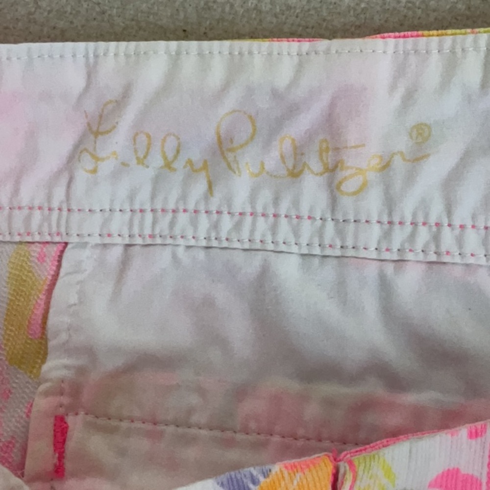 EUC woman’s Lilly Pulitzer shorts - Picture 3 of 6